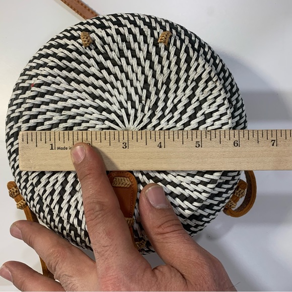Anthropologie Black White Woven Rattan Circle Snap Round Purse Crossbody Bag - Picture 15 of 15